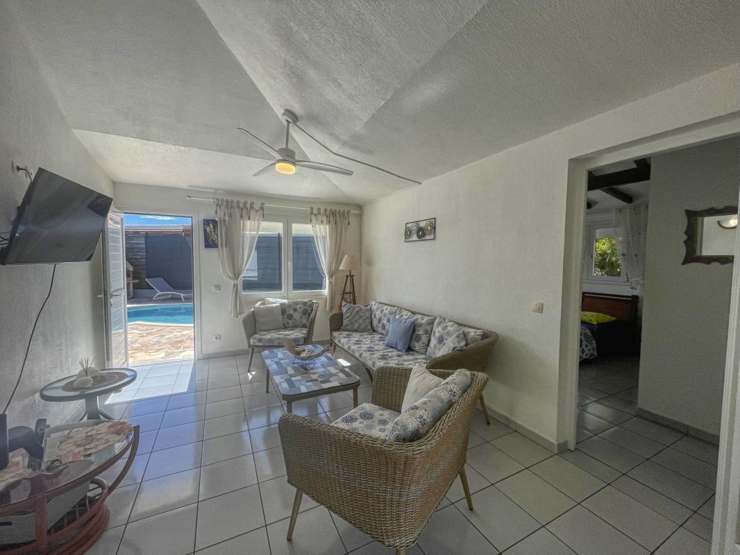 12.Location villa piscine Saint François Guadeloupe_salon